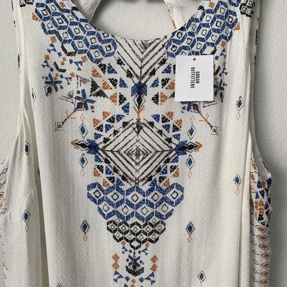Urban Outfitters Ecote Guinevere Dress NEW Womens Medium White Cut Out Back - Picture 4 of 11
